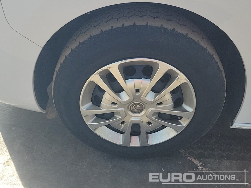 כלי רכב מסחרי Vauxhall Vivaro: תמונה 9