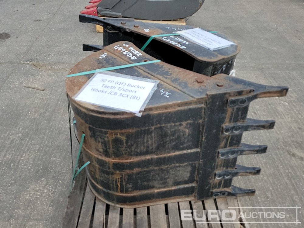 Volvo 30", 30" Digging Bucket 45mm Pin to suit 4-6 Ton Excavator - דלי: תמונה 2 Volvo 30", 30" Digging Bucket 45mm Pin to suit 4-6 Ton Excavator - דלי: תמונה 2