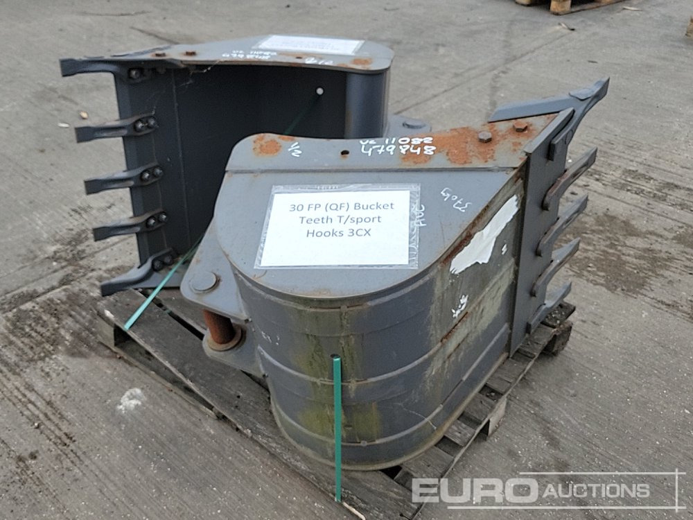 Volvo 30", 30" Digging Bucket 45mm Pin to suit 4-6 Ton Excavator - דלי: תמונה 1 Volvo 30", 30" Digging Bucket 45mm Pin to suit 4-6 Ton Excavator - דלי: תמונה 1