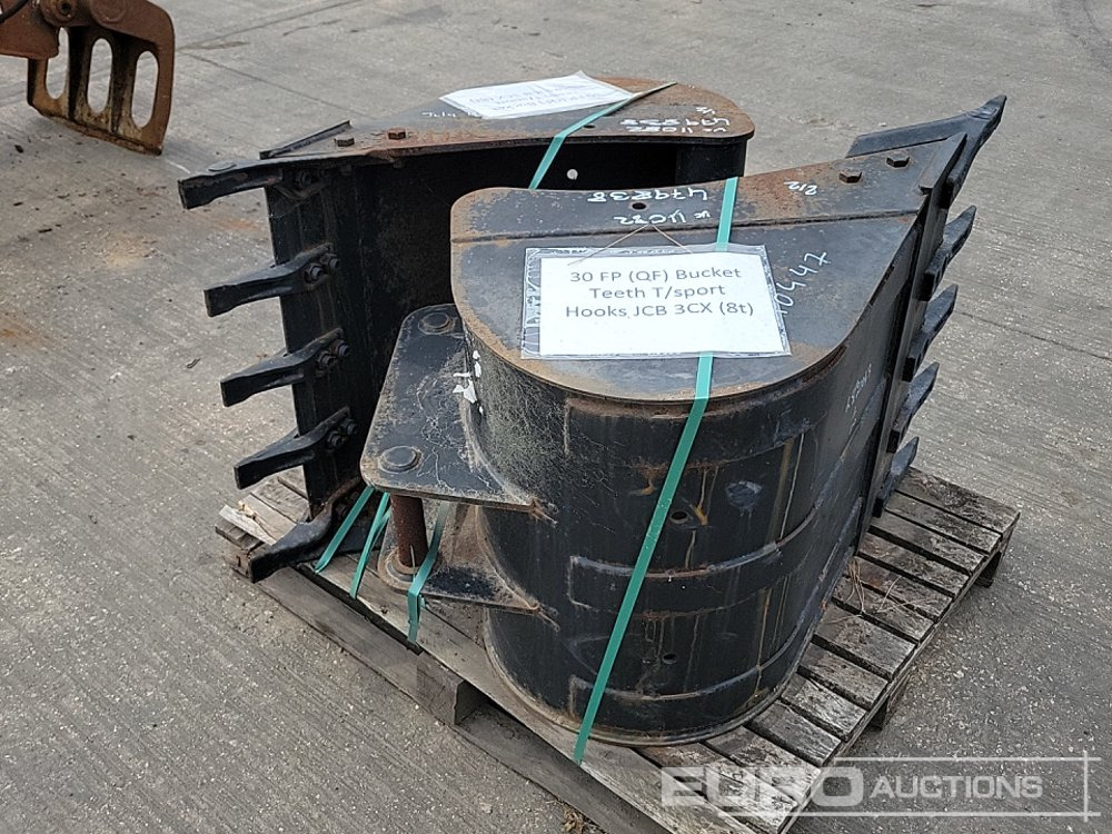 Volvo 30", 30" Digging Bucket 45mm Pin to suit 4-6 Ton Excavator - דלי: תמונה 5 Volvo 30", 30" Digging Bucket 45mm Pin to suit 4-6 Ton Excavator - דלי: תמונה 5