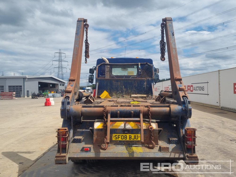 Volvo 4x2 Skip Loader Lorry, Extendable Arms, Manual Gearbox (Reg. Docs. & Plating Certificate Available) - משאית דילוג העמסה: תמונה 4 Volvo 4x2 Skip Loader Lorry, Extendable Arms, Manual Gearbox (Reg. Docs. & Plating Certificate Available) - משאית דילוג העמסה: תמונה 4