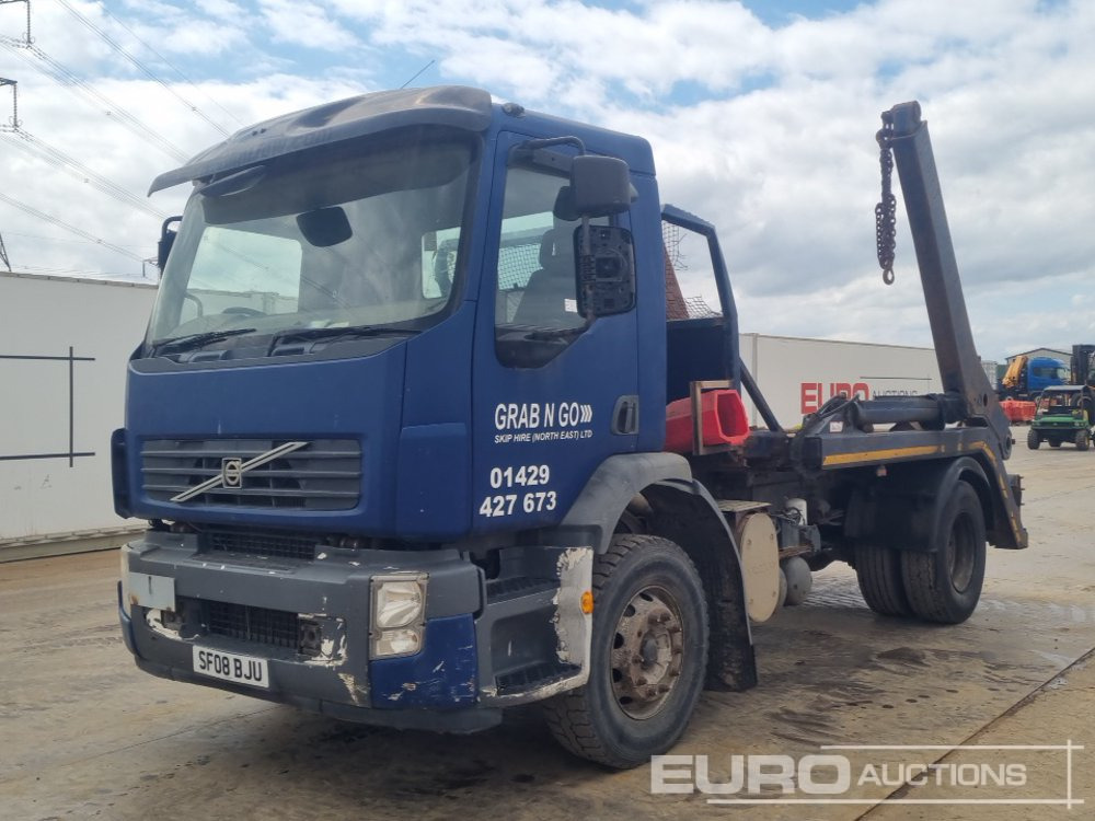 Volvo 4x2 Skip Loader Lorry, Extendable Arms, Manual Gearbox (Reg. Docs. & Plating Certificate Available) - משאית דילוג העמסה: תמונה 1 Volvo 4x2 Skip Loader Lorry, Extendable Arms, Manual Gearbox (Reg. Docs. & Plating Certificate Available) - משאית דילוג העמסה: תמונה 1