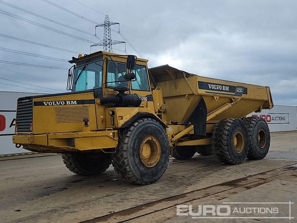 Volvo A25C - מסיר פסולת מפרקי: תמונה 1 Volvo A25C - מסיר פסולת מפרקי: תמונה 1