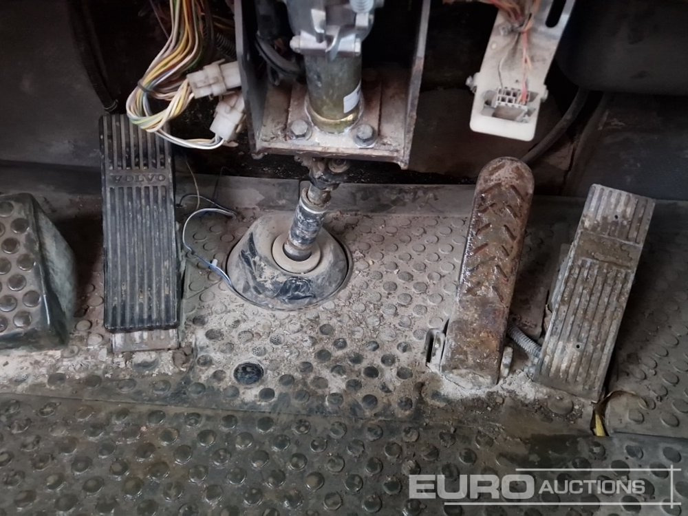 Volvo A40D - מסיר פסולת מפרקי: תמונה 1 Volvo A40D - מסיר פסולת מפרקי: תמונה 1