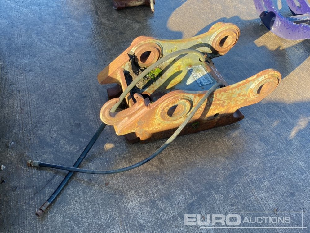 Volvo Dedicated QH 65mm Pin to suit 13 Ton Excavator - מצמד מהיר: תמונה 1 Volvo Dedicated QH 65mm Pin to suit 13 Ton Excavator - מצמד מהיר: תמונה 1