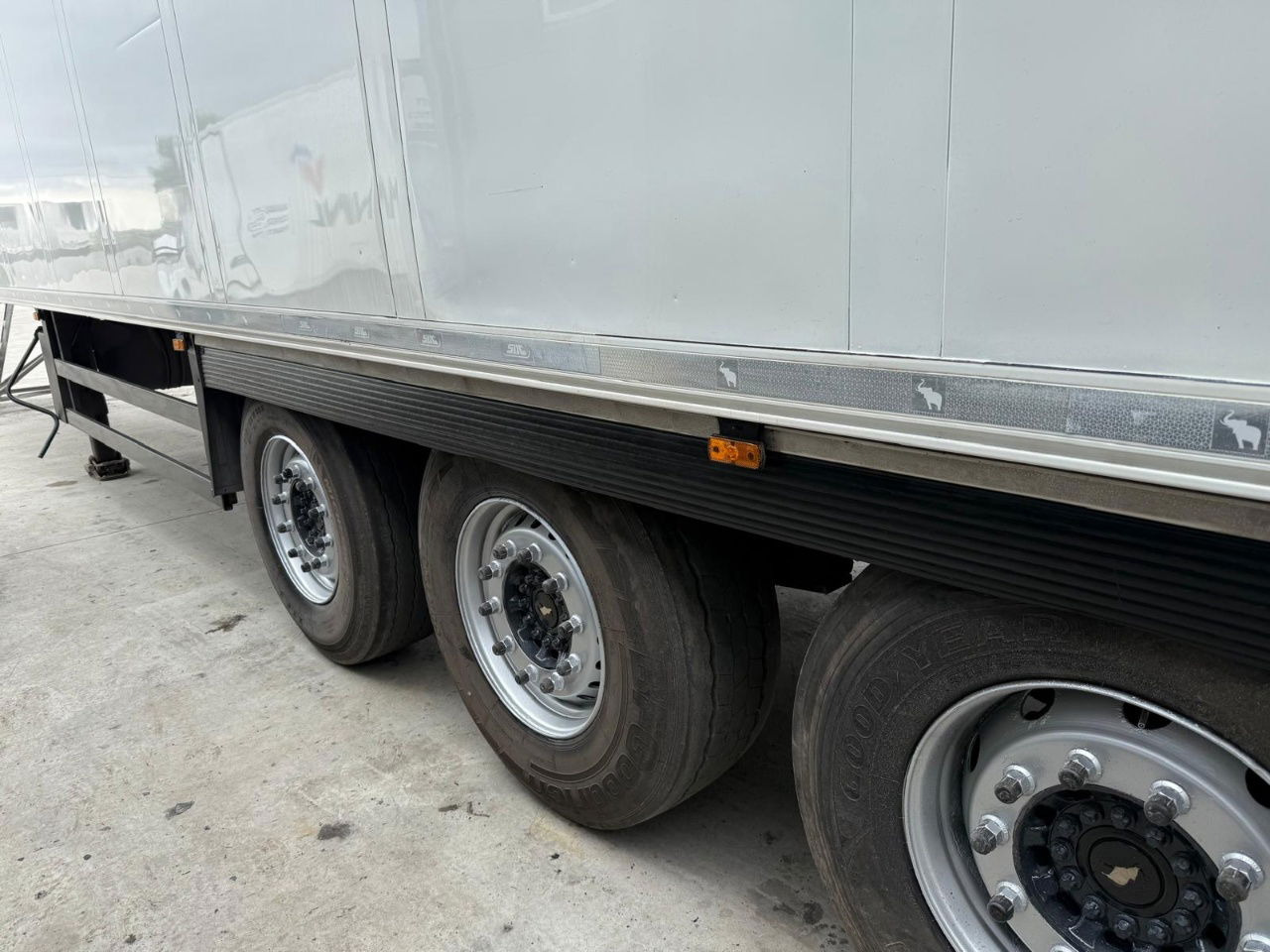 Schmitz Cargobull - סמיטריילר עם קירור: תמונה 5 Schmitz Cargobull - סמיטריילר עם קירור: תמונה 5