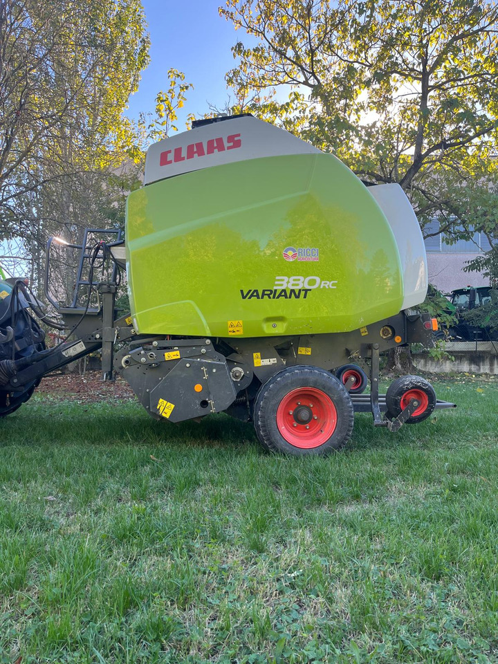 Rotopressa usata Claas VARIANT 380 RC - מכונת צרור עגולה: תמונה 1 Rotopressa usata Claas VARIANT 380 RC - מכונת צרור עגולה: תמונה 1