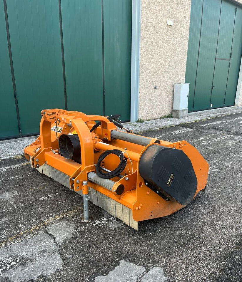 Trincia usata Berti Land/s 230 - מכסחת תבואה: תמונה 3 Trincia usata Berti Land/s 230 - מכסחת תבואה: תמונה 3