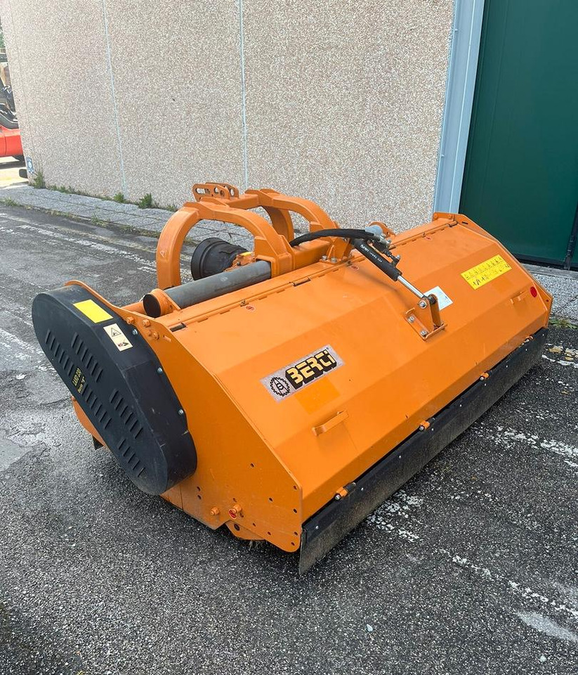 Trincia usata Berti Land/s 230 - מכסחת תבואה: תמונה 1 Trincia usata Berti Land/s 230 - מכסחת תבואה: תמונה 1