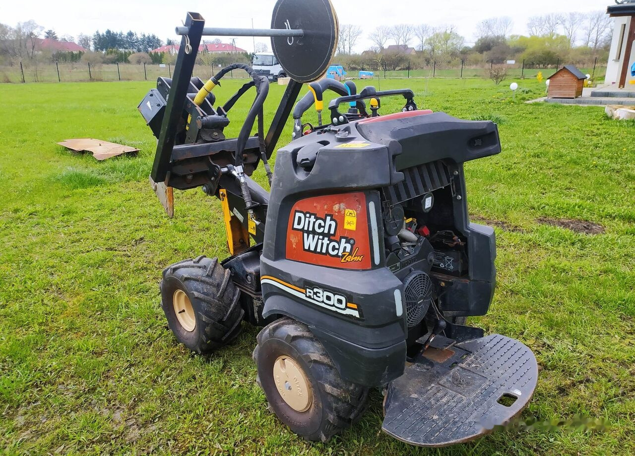 Ditch-Witch Zahn R300 - טרנצ'ר: תמונה 2 Ditch-Witch Zahn R300 - טרנצ'ר: תמונה 2