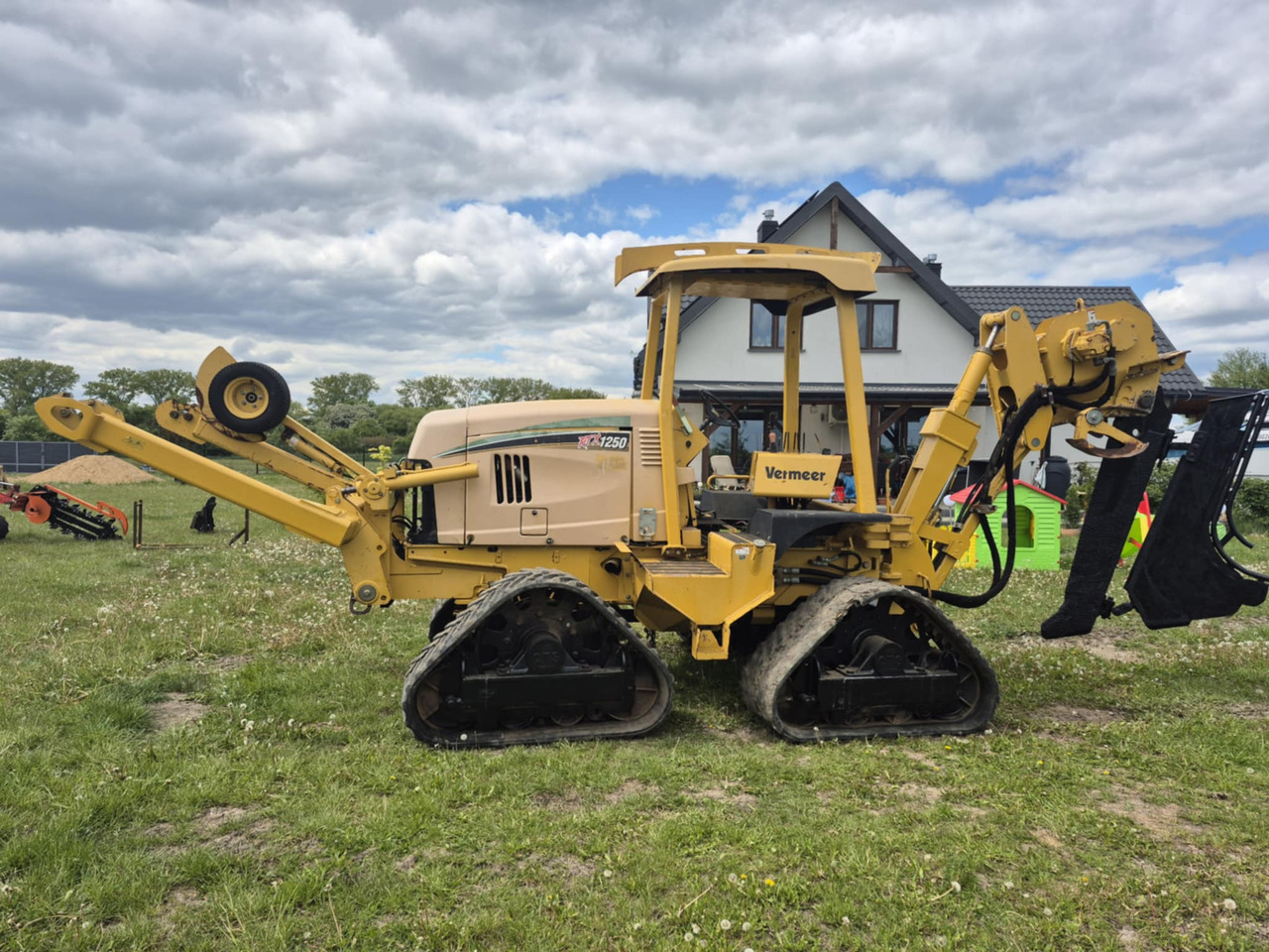 Vermeer RTX1250 - טרנצ'ר: תמונה 1 Vermeer RTX1250 - טרנצ'ר: תמונה 1