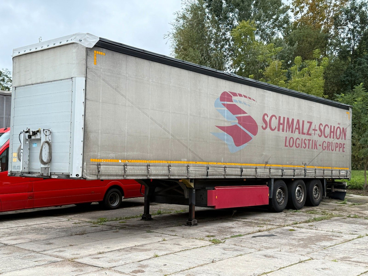Schmitz Cargobull Standart Seitenplane/Liftachse/Palettenkasten - סמיטריילר עם וילונות צד: תמונה 1 Schmitz Cargobull Standart Seitenplane/Liftachse/Palettenkasten - סמיטריילר עם וילונות צד: תמונה 1