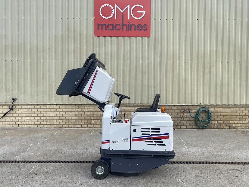 Dulevo 1100 EH, Veegmachine, Hoogkieper - מטאטא כבישים: תמונה 2 Dulevo 1100 EH, Veegmachine, Hoogkieper - מטאטא כבישים: תמונה 2