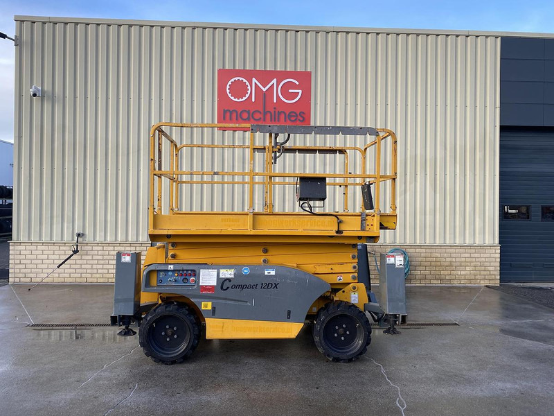 Haulotte Compact 12DX, Schaar hoogwerker, 4X4 Diesel - פלטפורמה אווירית: תמונה 1 Haulotte Compact 12DX, Schaar hoogwerker, 4X4 Diesel - פלטפורמה אווירית: תמונה 1