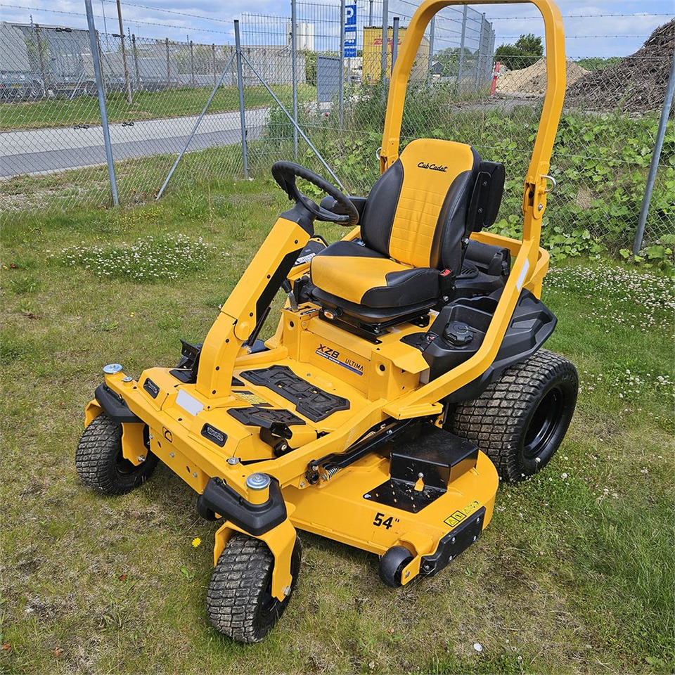 ABC Cub Cadet XZ8 Zero Turn - מכסחת גינה: תמונה 2 ABC Cub Cadet XZ8 Zero Turn - מכסחת גינה: תמונה 2