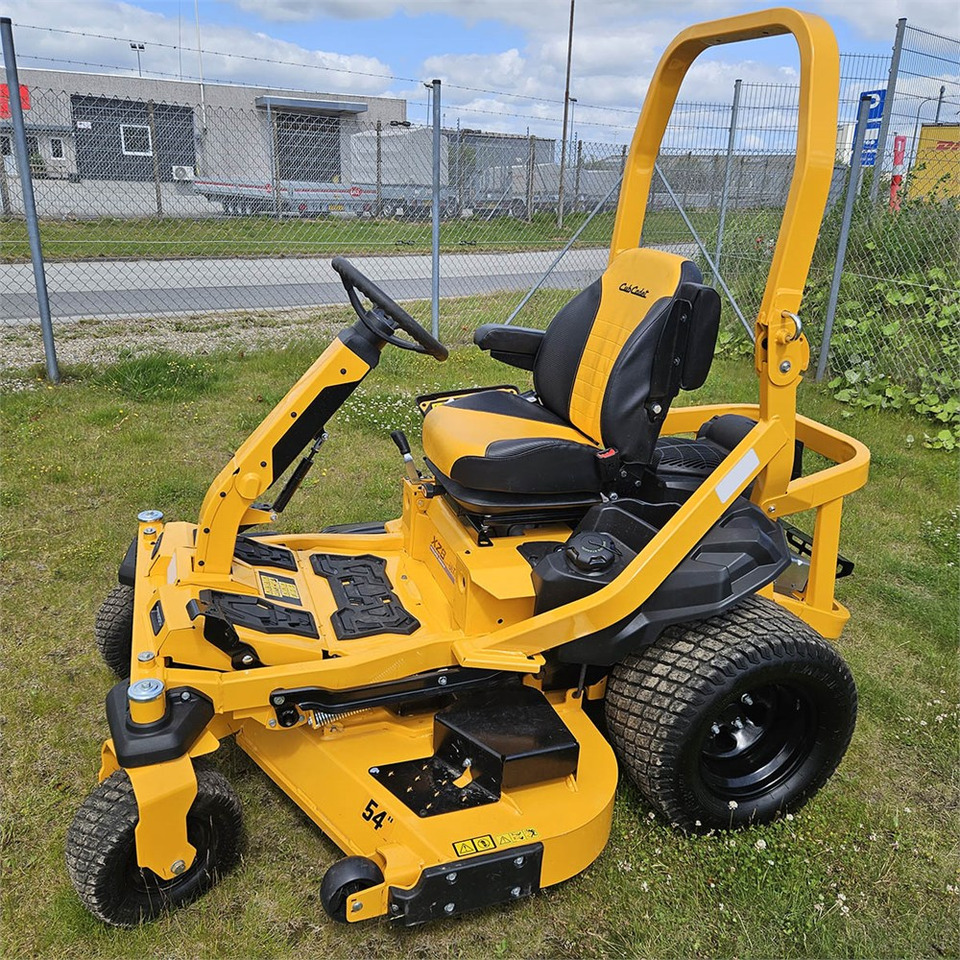 ABC Cub Cadet XZ8 Zero Turn - מכסחת גינה: תמונה 1 ABC Cub Cadet XZ8 Zero Turn - מכסחת גינה: תמונה 1