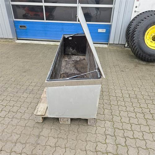 ABC Materialeskab til ladbil - תא ופנים הרכב עבור משאית: תמונה 3 ABC Materialeskab til ladbil - תא ופנים הרכב עבור משאית: תמונה 3