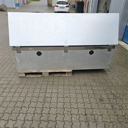 ABC Materialeskab til ladbil - תא ופנים הרכב עבור משאית: תמונה 4 ABC Materialeskab til ladbil - תא ופנים הרכב עבור משאית: תמונה 4