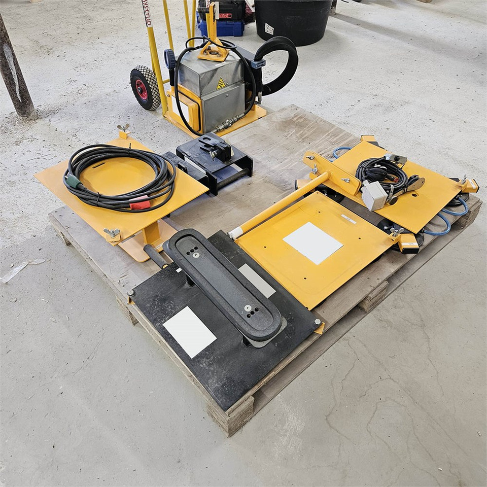 ABC Z - ציוד בנייה: תמונה 1 ABC Z - ציוד בנייה: תמונה 1