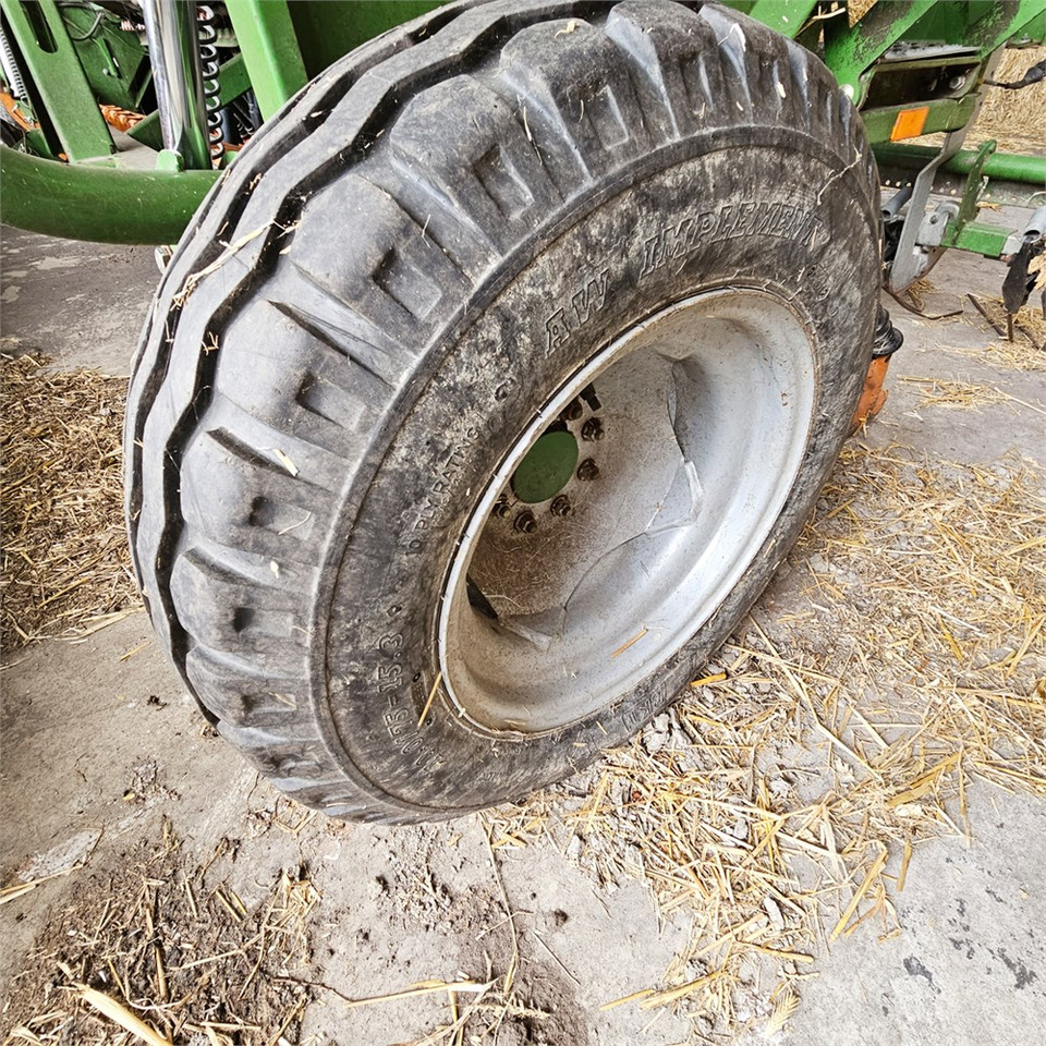 ציוד זריעה Amazone D9 4000 Super - KG 402: תמונה 9