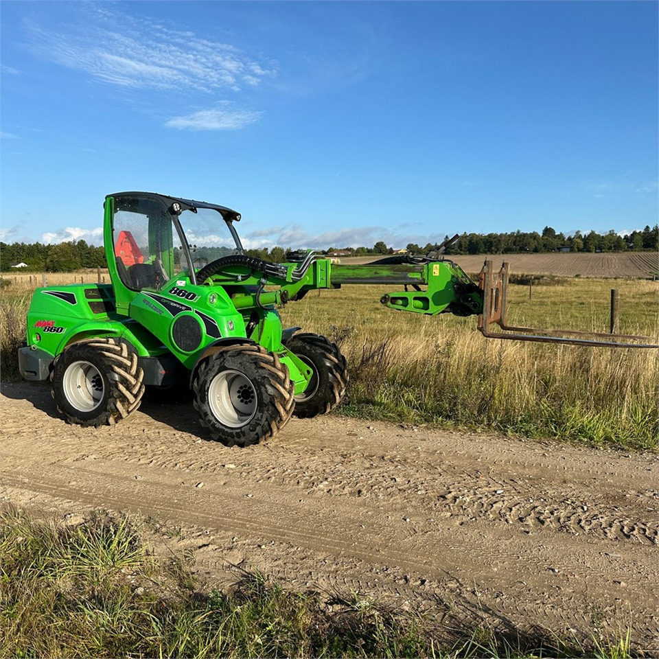 Avant 860 i - מעמיס גלגלים: תמונה 1 Avant 860 i - מעמיס גלגלים: תמונה 1