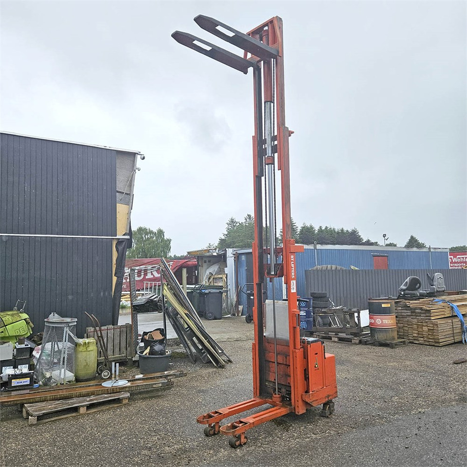 BT LSF 1250E - משאית משטחים: תמונה 1 BT LSF 1250E - משאית משטחים: תמונה 1