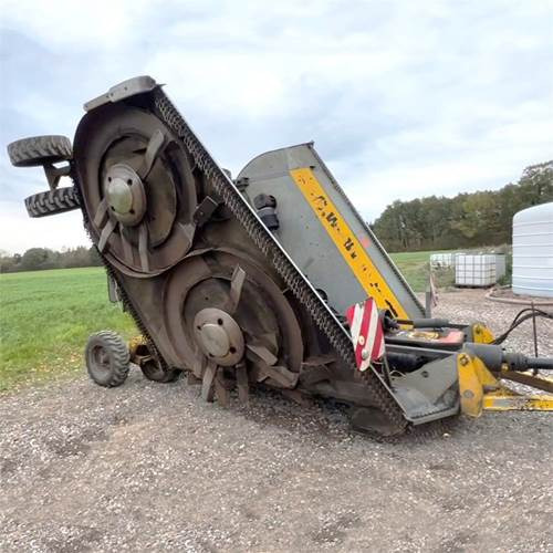 Bednar Mulcher NM 7000 - ציוד חציר ומספוא: תמונה 1 Bednar Mulcher NM 7000 - ציוד חציר ומספוא: תמונה 1