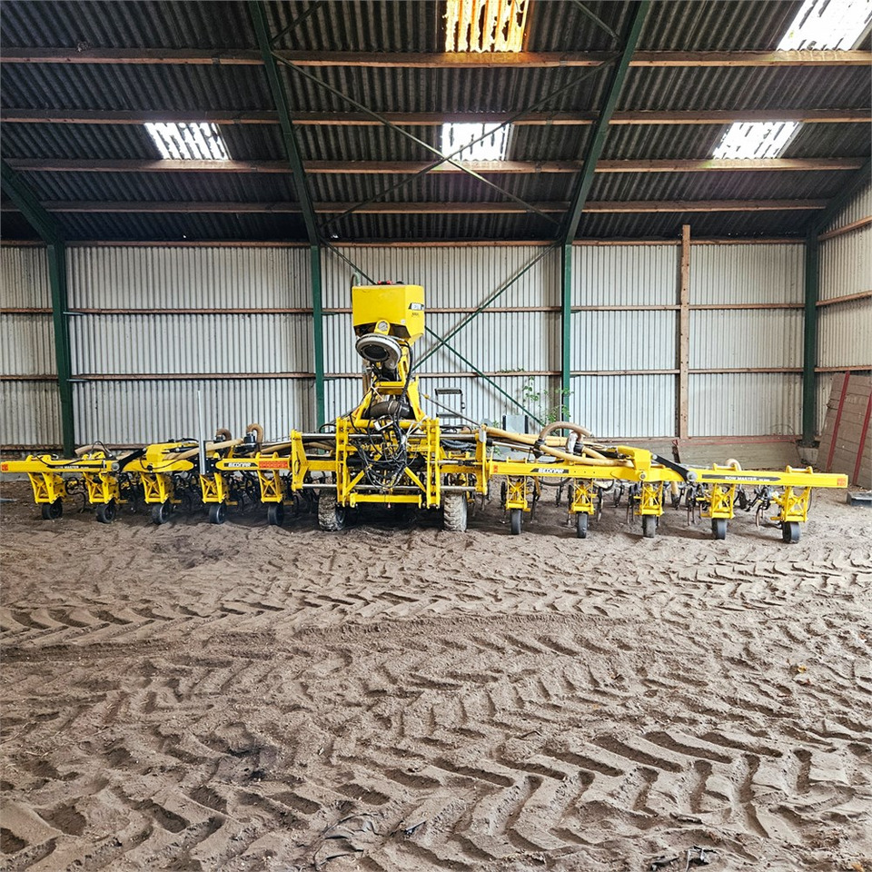 Bednar RN 9600 12 rk - ציוד זריעה: תמונה 2 Bednar RN 9600 12 rk - ציוד זריעה: תמונה 2