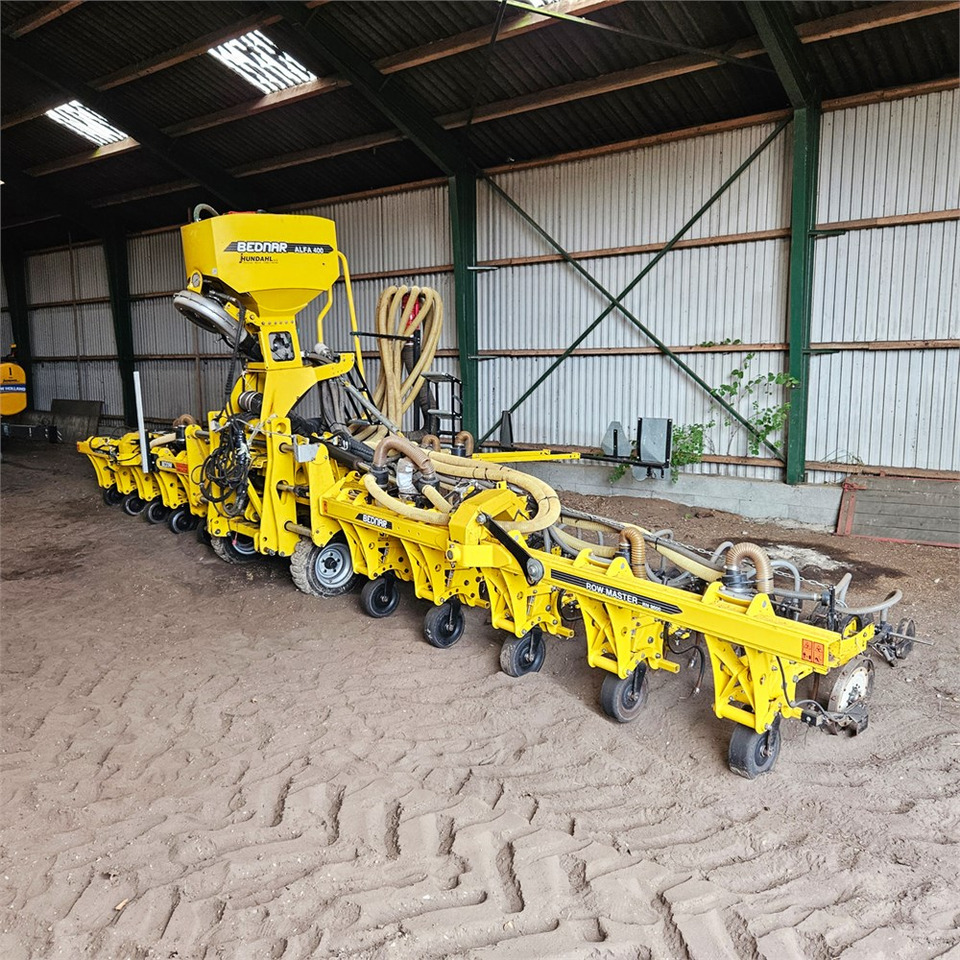 Bednar RN 9600 12 rk - ציוד זריעה: תמונה 1 Bednar RN 9600 12 rk - ציוד זריעה: תמונה 1