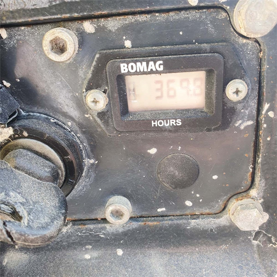 Bomag BRP 60/65 - לוח רטט: תמונה 5 Bomag BRP 60/65 - לוח רטט: תמונה 5
