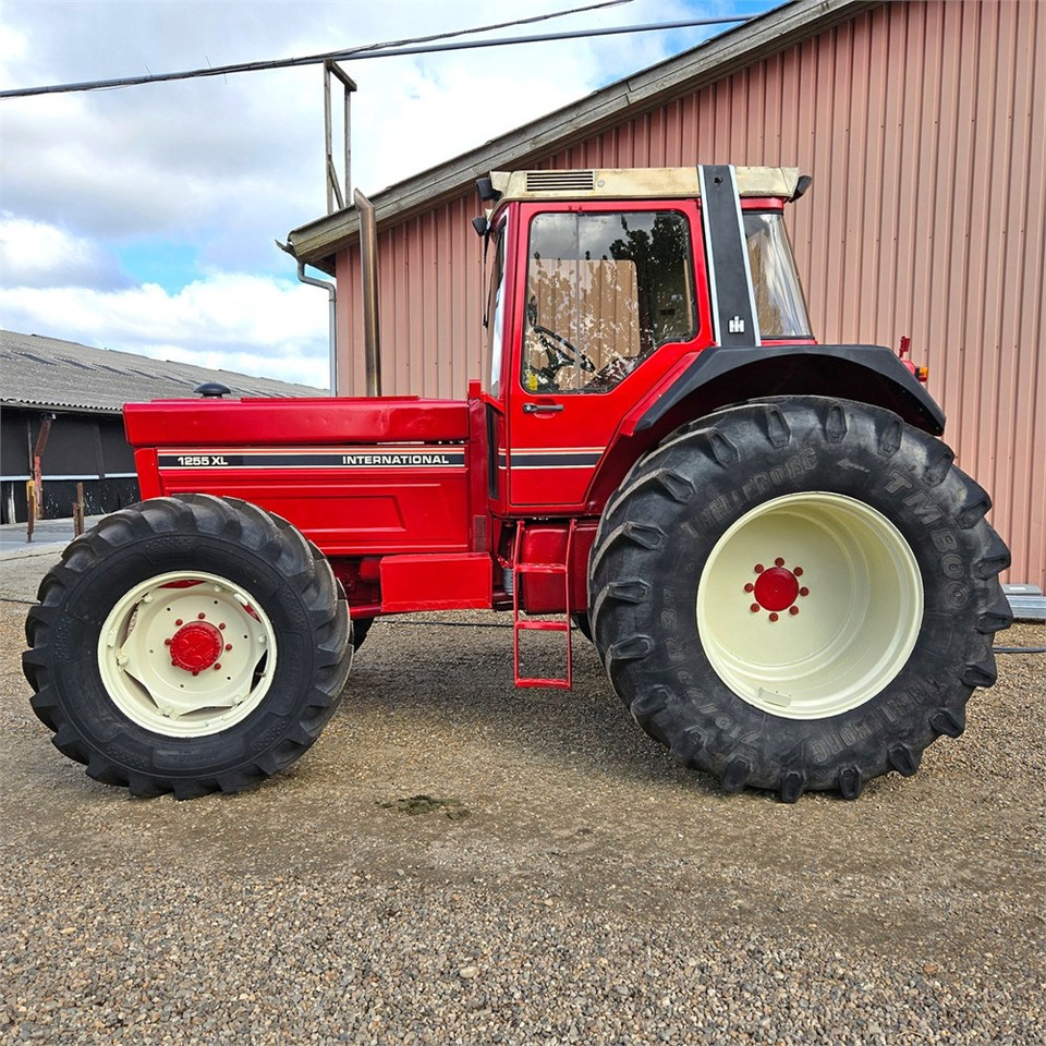 CASE IH 1255 XL - טרקטור חקלאי: תמונה 3 CASE IH 1255 XL - טרקטור חקלאי: תמונה 3