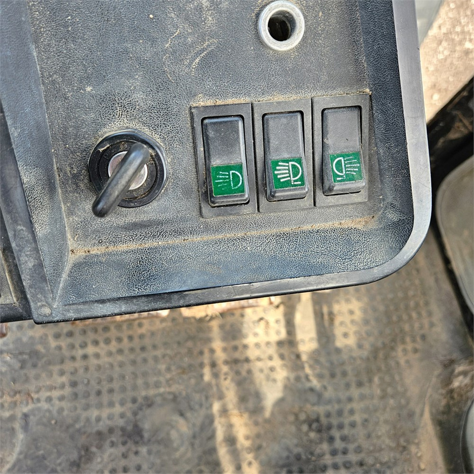 טרקטור חקלאי CASE IH 956T: תמונה 12