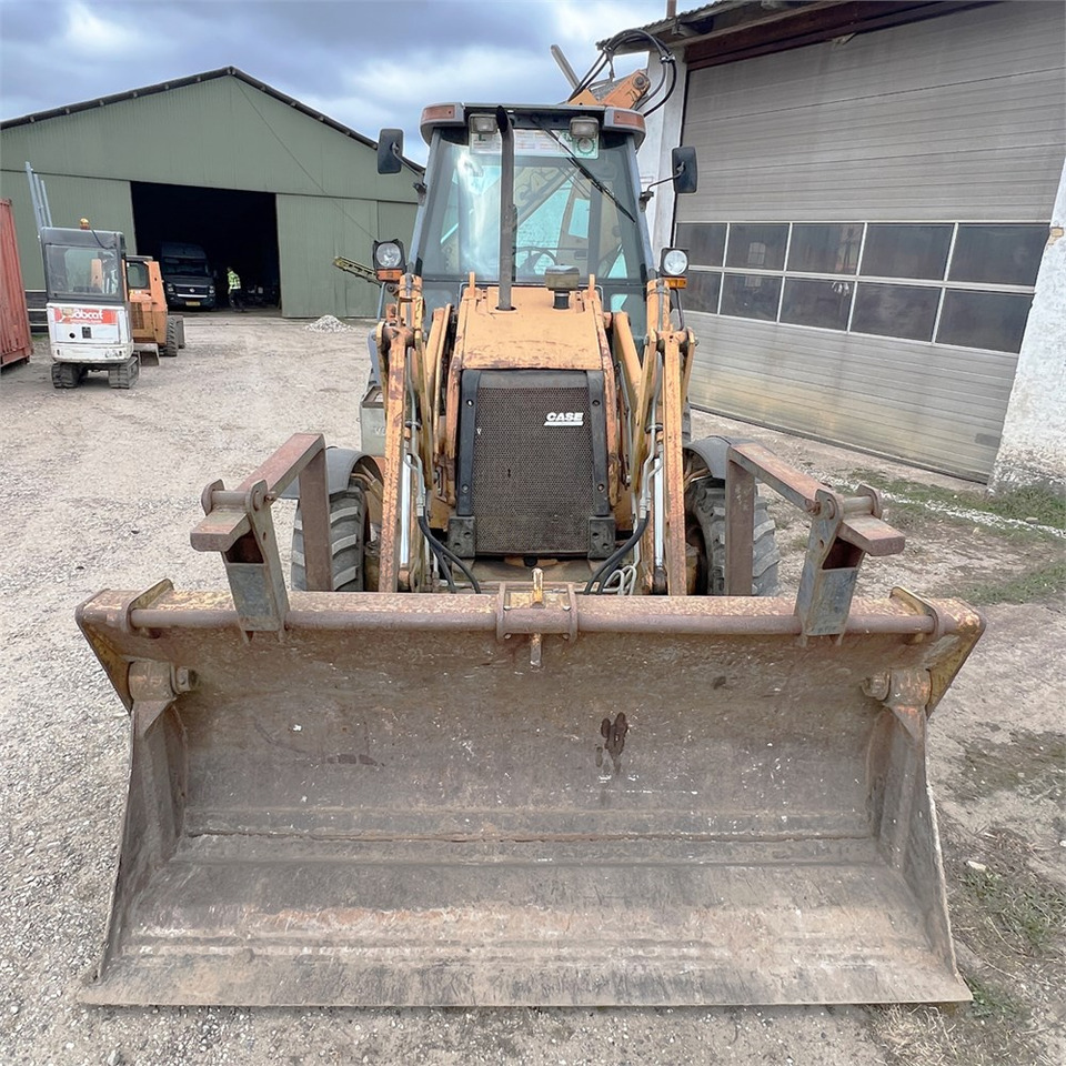 Case 580 Super LE Turbo - מחפרון: תמונה 3 Case 580 Super LE Turbo - מחפרון: תמונה 3