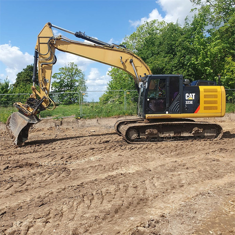Caterpillar 323 EL - מחפר סורק: תמונה 1 Caterpillar 323 EL - מחפר סורק: תמונה 1