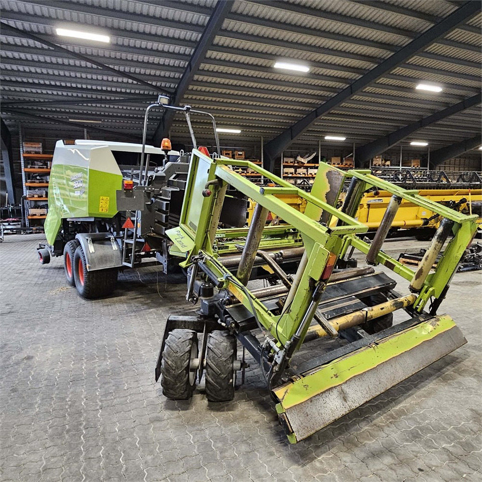 Claas QUADRANT 3200 FC - ציוד חציר ומספוא: תמונה 3 Claas QUADRANT 3200 FC - ציוד חציר ומספוא: תמונה 3