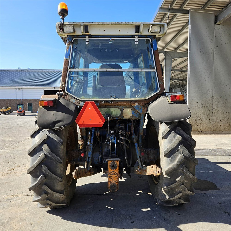 Ford 6810 - טרקטור חקלאי: תמונה 4 Ford 6810 - טרקטור חקלאי: תמונה 4