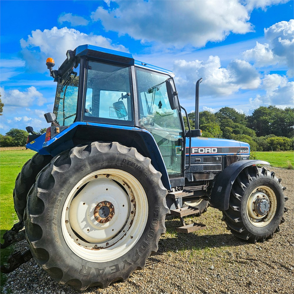 Ford 8340 Powerstar SLE - טרקטור חקלאי: תמונה 3 Ford 8340 Powerstar SLE - טרקטור חקלאי: תמונה 3