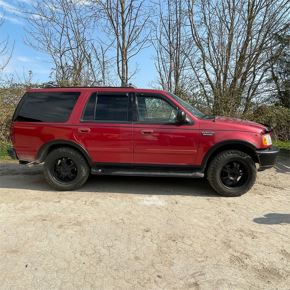 Ford Expedition - מכונית: תמונה 4 Ford Expedition - מכונית: תמונה 4