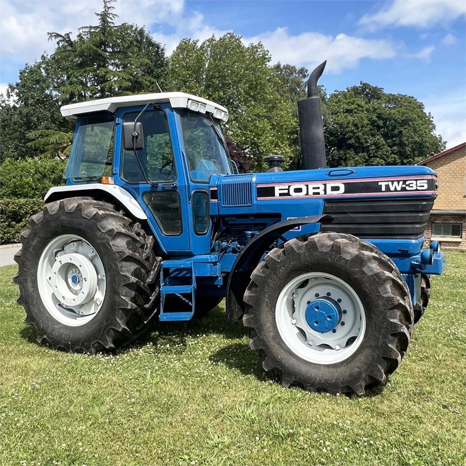 Ford TW 35 - טרקטור חקלאי: תמונה 2 Ford TW 35 - טרקטור חקלאי: תמונה 2