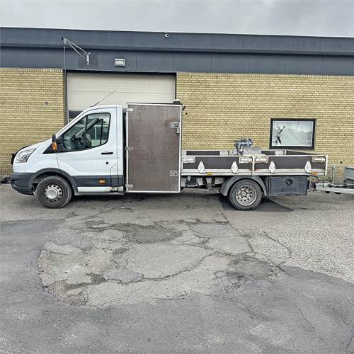 Ford Transit 2.2 TDCi (155HK) Chassis RWD Man - משאית צד נופל/ שטוחה: תמונה 3 Ford Transit 2.2 TDCi (155HK) Chassis RWD Man - משאית צד נופל/ שטוחה: תמונה 3