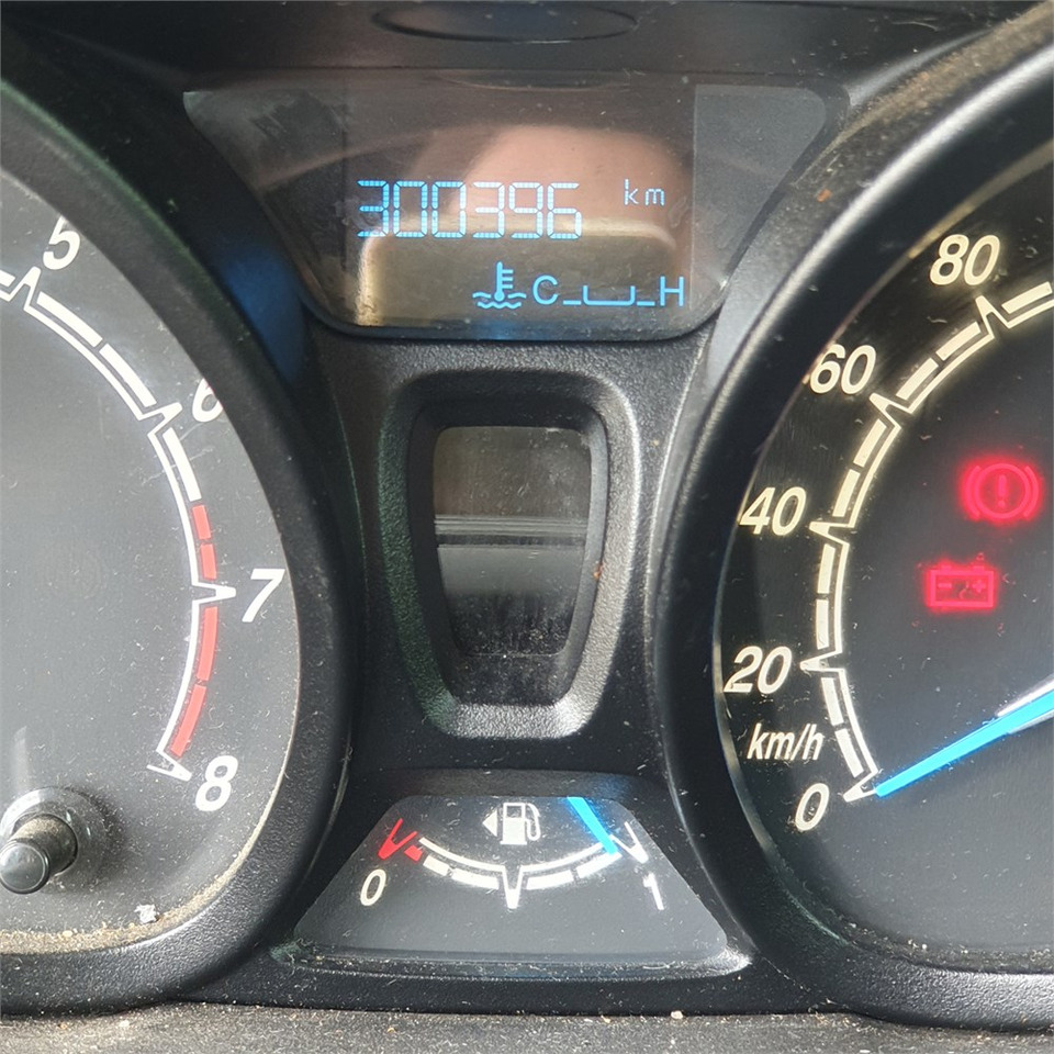 כלי רכב מסחרי קטן Ford Transit Courier: תמונה 10