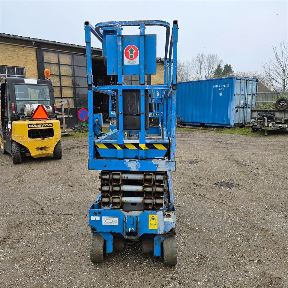 Genie GS 1930 - מעלית מספריים: תמונה 5 Genie GS 1930 - מעלית מספריים: תמונה 5