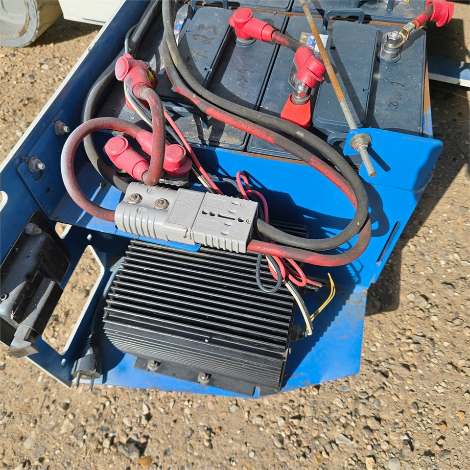 מעלית מספריים Genie GS-2646: תמונה 14