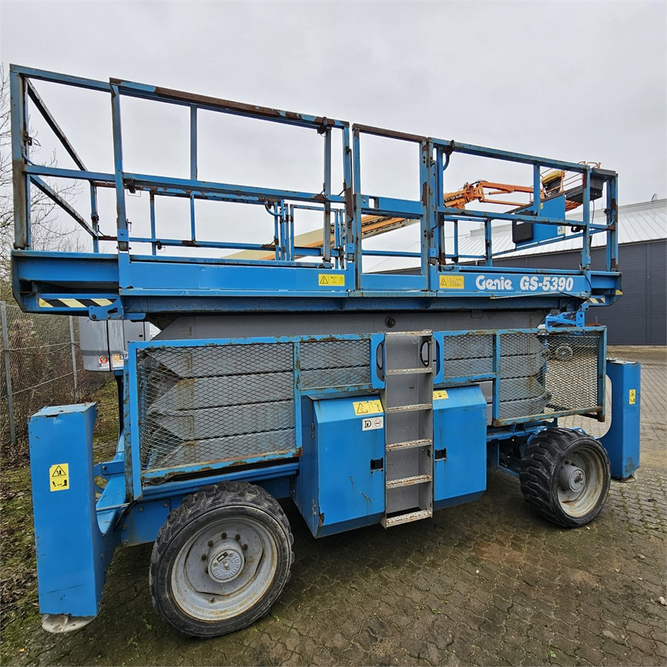 Genie GS-5390 - מעלית מספריים: תמונה 2 Genie GS-5390 - מעלית מספריים: תמונה 2