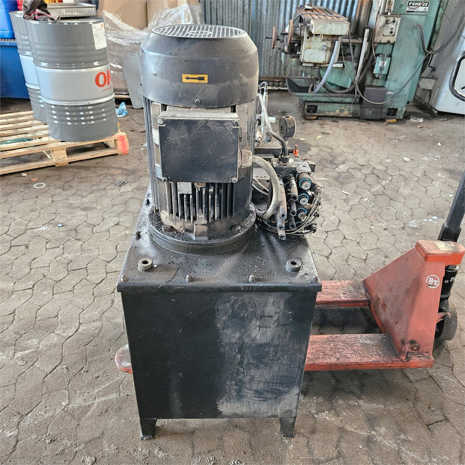 HG 9501021 - כלי/ ציוד: תמונה 2 HG 9501021 - כלי/ ציוד: תמונה 2