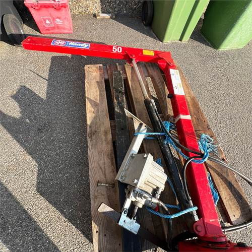 HMF Handy 52 TM - משאית צד נופל/ שטוחה: תמונה 5 HMF Handy 52 TM - משאית צד נופל/ שטוחה: תמונה 5