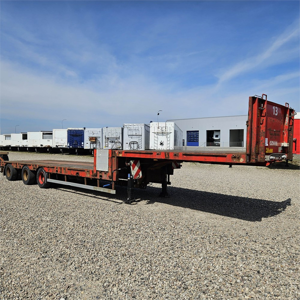 HRD Flatbed - סמיטריילר צד נופל/ שטוח: תמונה 4 HRD Flatbed - סמיטריילר צד נופל/ שטוח: תמונה 4