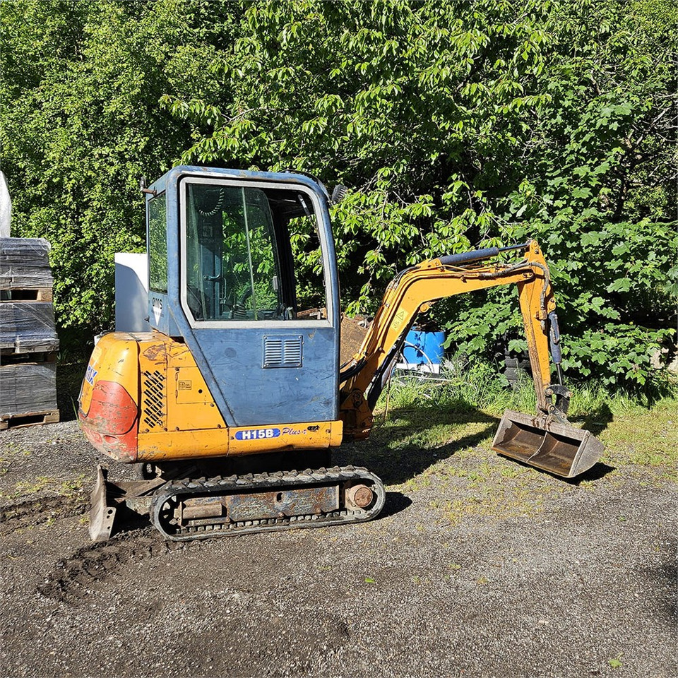 Hanix HB15 B PLUS-2 - מיני מחפר: תמונה 4 Hanix HB15 B PLUS-2 - מיני מחפר: תמונה 4