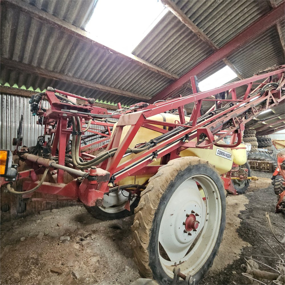 Hardi CM2 Commander 2.800 l - מרסס: תמונה 5 Hardi CM2 Commander 2.800 l - מרסס: תמונה 5