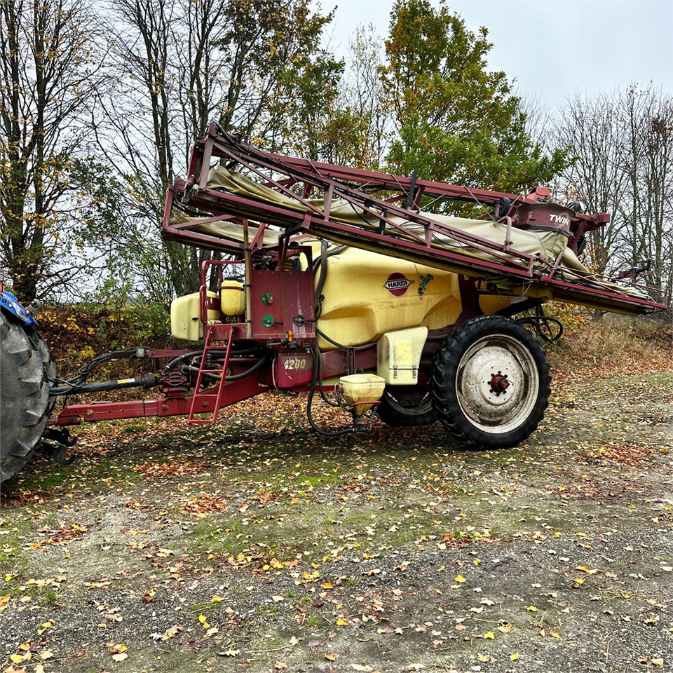 Hardi -Twin cm plus 32 - מרסס: תמונה 1 Hardi -Twin cm plus 32 - מרסס: תמונה 1